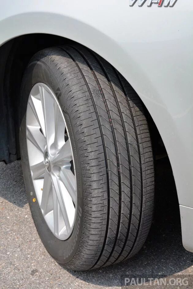 Bridgestone turanza t005 r17. Turanza t005. Бриджстоун т005. T005 Bridgestone. Бриджстоун Туранза т005.