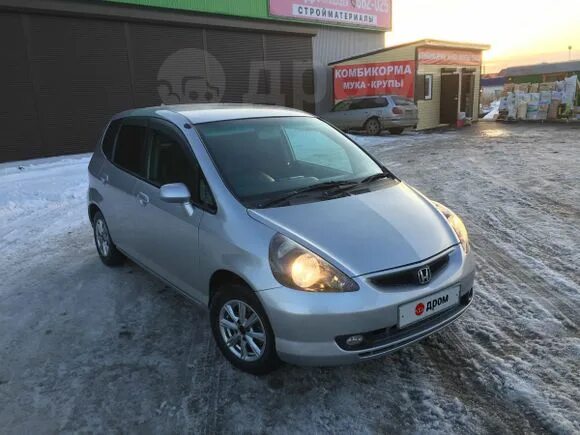 Литые диски хонда фрид. Машина хонда иркутск. Honda stream 2010 rst. Дом хонда иркутск. Фит 2011 года.