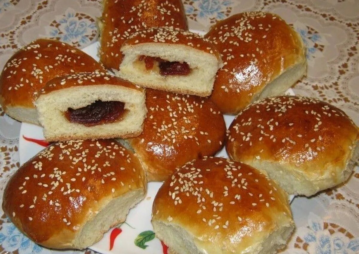Булочки с повидлом из дрожжевого. Интересная выпечка. Булочки с повидлом. Формы булочек. Булочки домашние с вареньем.