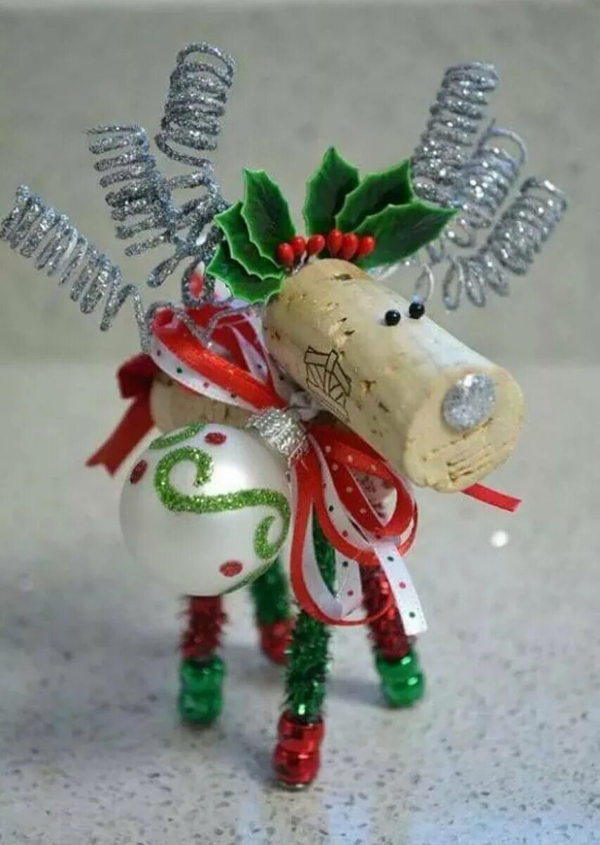 Елочные игрушки из вторичных материалов. Поделка елка. Оригинальная елочная игрушка из вторсырья. Елочная игрушка из тбо. Новогодняя игрушка из втор сирья.