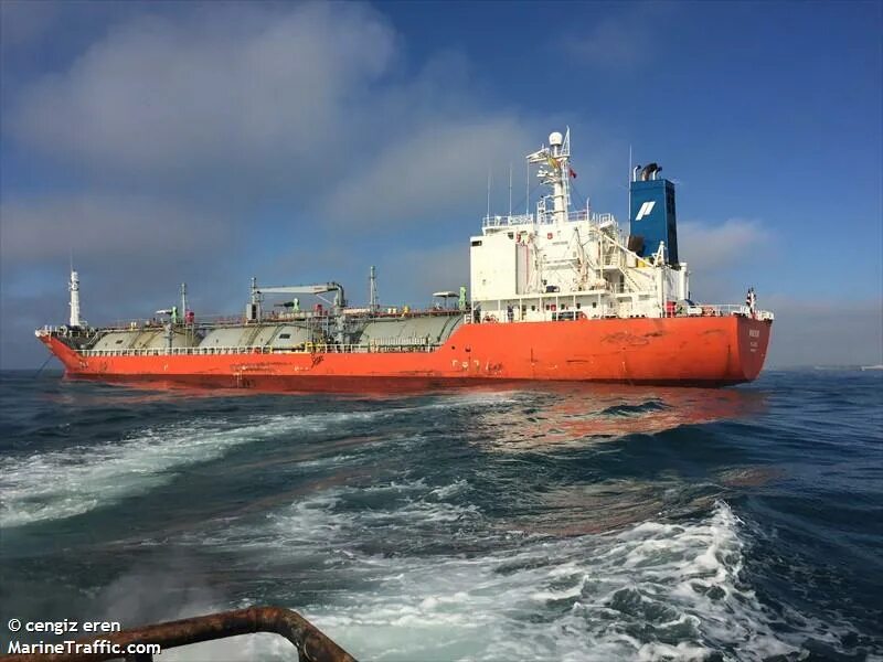 Танкерах vships. Maersk madrid ship. Супертанкер с130. V ships leisure. Logo v.