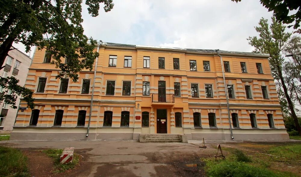 Колледж стрельна. Театральная аллея стрельна. театральная аллея д 13 стрельна. стрельна театральная аллея госпиталь. стрельнинская гимназия.