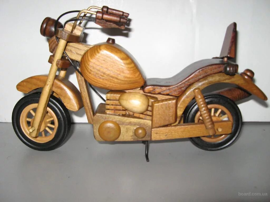 Стимпанк модели машин. Авто из дерева. Игрушечная деревянная машинка. Автомобиль из дерева в масштабная модель. Машина из дерева.