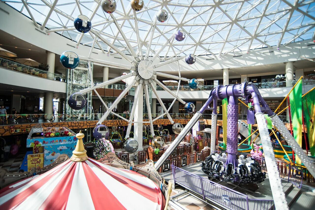 Планета, новокузнецк, улица доз, 10а. Развлекательные места. Парк аттракционов хэппилон в москве. Куда можно сходить в тц. Куда можно сходить в тц.