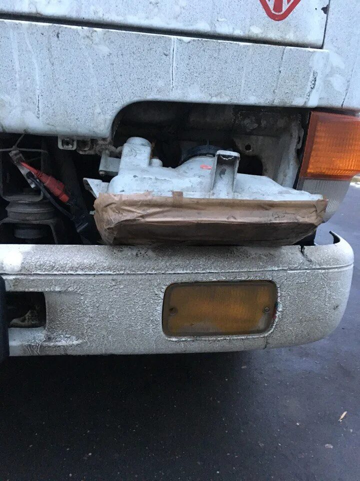 Ниссан атлас 2000 фонарь поворота. Лампочки ниссан атлас. Nissan atlas 1995. Наклейки на ниссан атлас. Лампочки ниссан атлас.