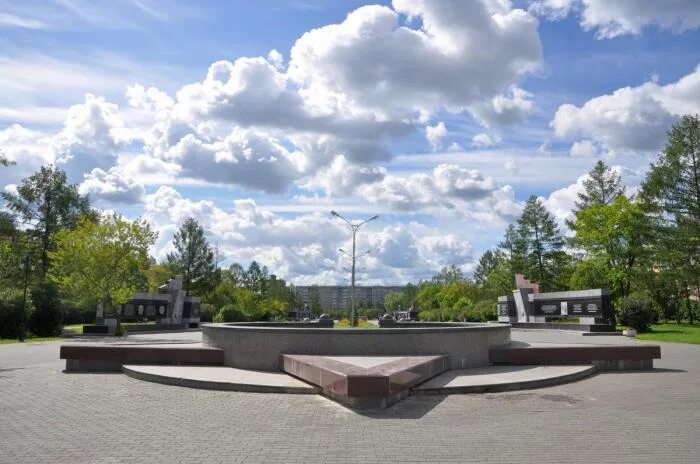 Площади славы нижний. Площади славы нижний. Площадь славы нижний тагил вагонка. Площадь славы нижний тагил. Вечный огонь нижний тагил площадь славы.