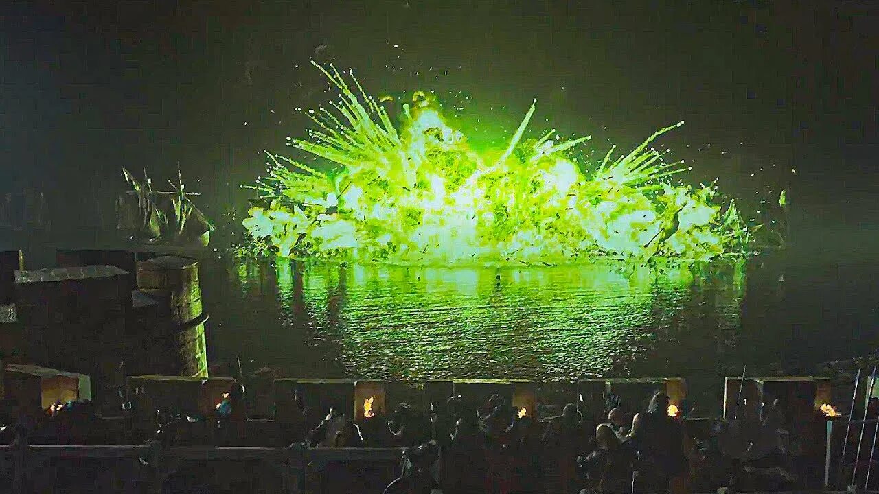 Дейенерис таргариен в огне. Черноводная игра престолов. Дейенерис таргариен из огня. Огонь в игре престолов. Эмилия кларк дейенерис в огне.