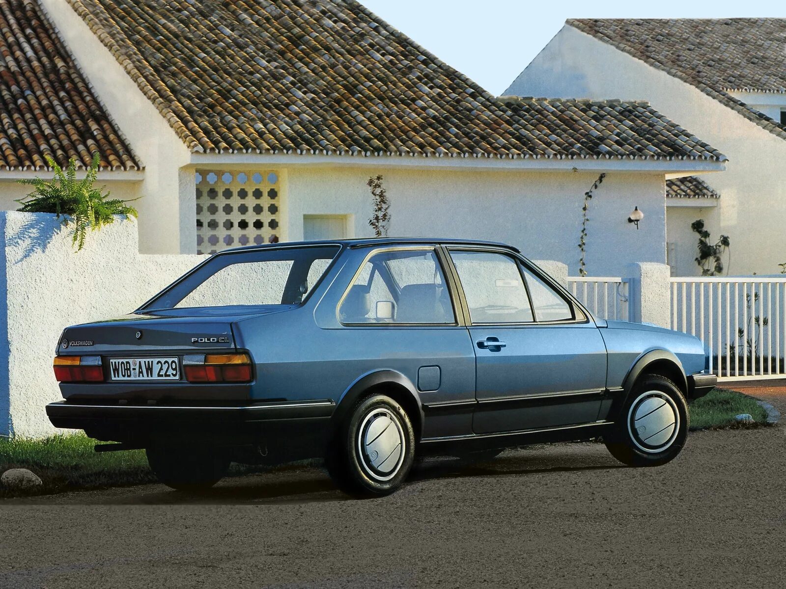 Vw polo 2. Volkswagen Polo 2 Coupe. VW Polo mk2. Volkswagen 1981. Volkswagen Polo 2 купе.