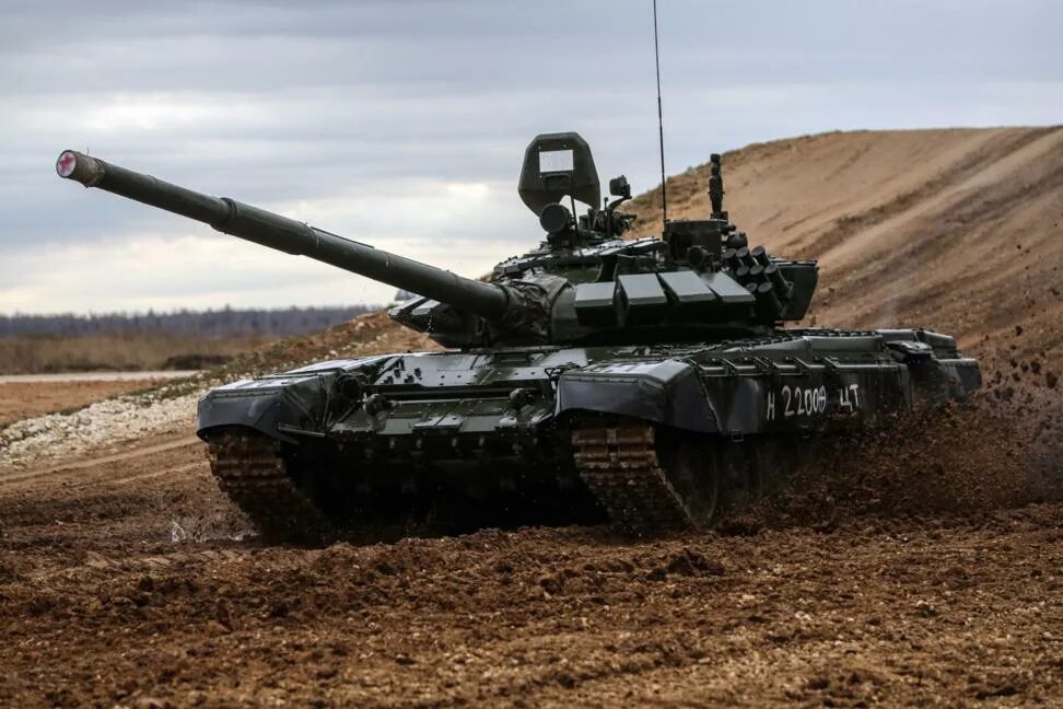 Т-72 средний танк. Модернизированный танк т-72б3. Российский т 72. Танк т72. Т-72б3 обр 2011.