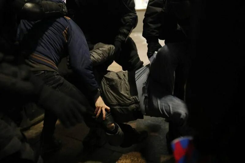 02 2024. протесты в питере. вести россии сегодняшний выпуск. митинги против войны в петербурге. новости 26.