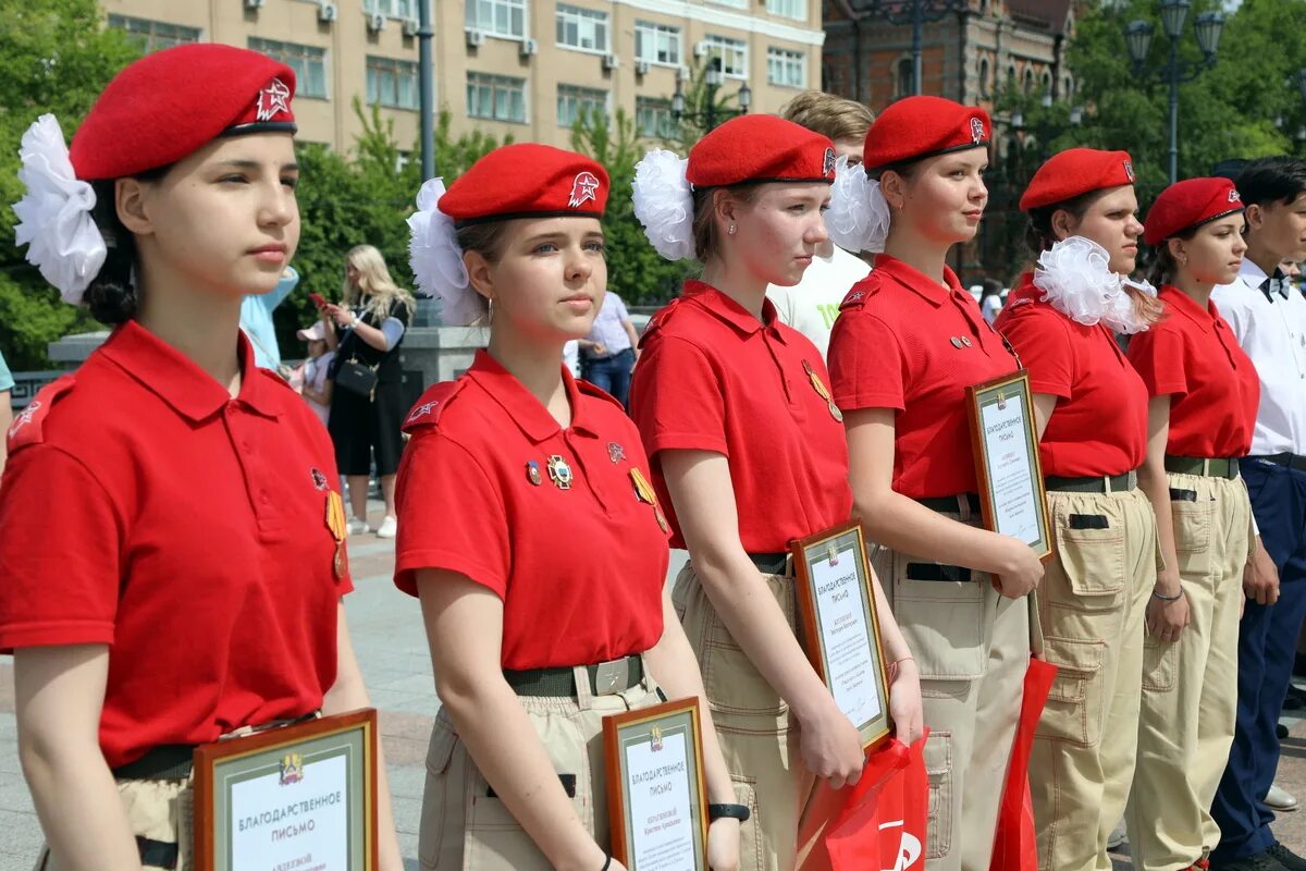 Купи форма хабаровск. Юнармия Новокузнецк форма. Юнармейцы. Юнармейцы форма для девочек. Юнармия девушки.