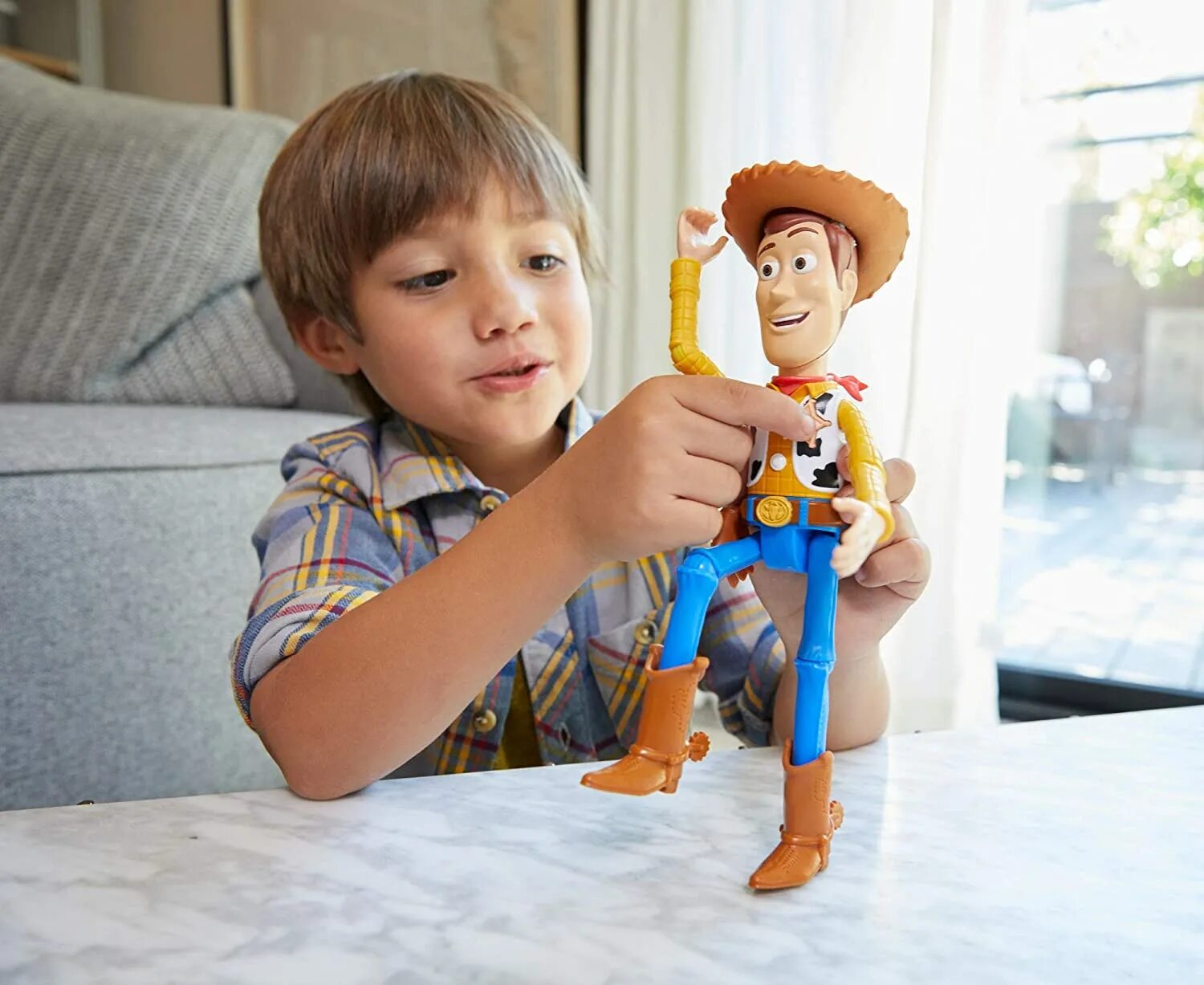 Где оживают игрушки. Фигурка Mattel Toy story 4 - ковбой Вуди gdp68. История игрушек 4 Шериф Вуди игрушка. Кукла Шериф Вуди. Вуди игрушка Дисней.