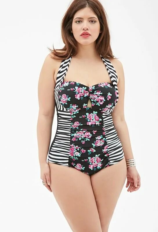Plus size star. Модель forever 21 plus size.