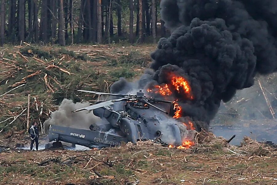 Крушение вертолета ми. Вертолет ми-28н «ночной охотник» разбился на полигоне «Дубров. Катастрофа ми 28 в Кореновске. Подбитый вертолет ми 28н на Украине.