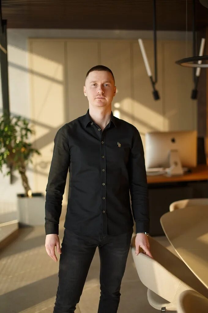 Мужиков илья владимирович череповец. Группа птк. Диван палладиум 2. Кладовщик трубы металлические фото. Крейт 8-местный ltr-eu-8-1.