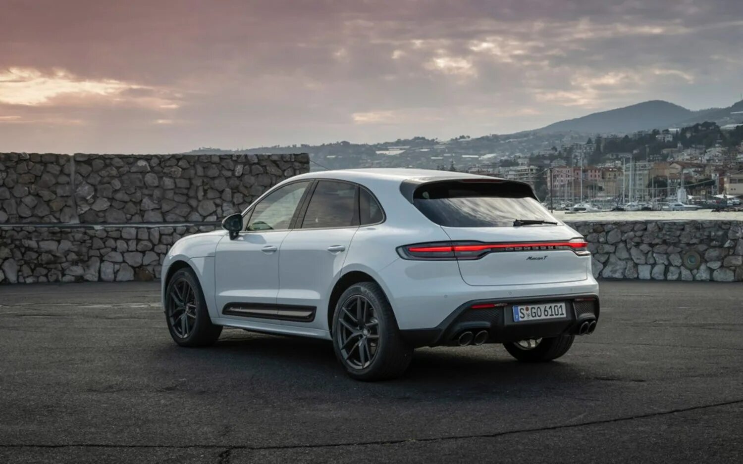 Porsche cayenne 2024. Макан интервью 2024. Новый порше макан 2023. Макан интервью 2024. Макан интервью 2024.