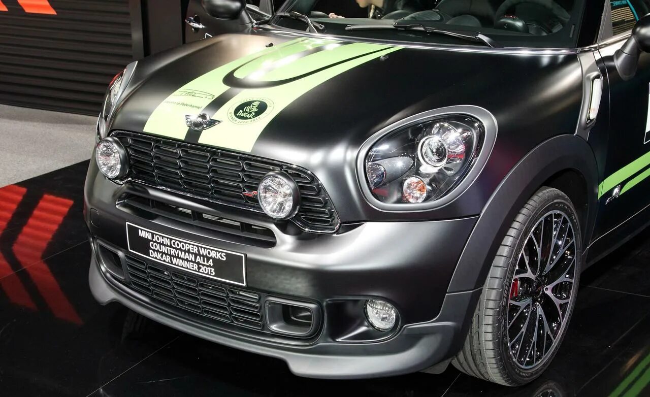 Фары mini cooper. Mini Countryman 2013 Tuning. Mini Cooper s Countryman 2013. Mini f60 Countryman доп свет. Mini Cooper Countryman Tuning.