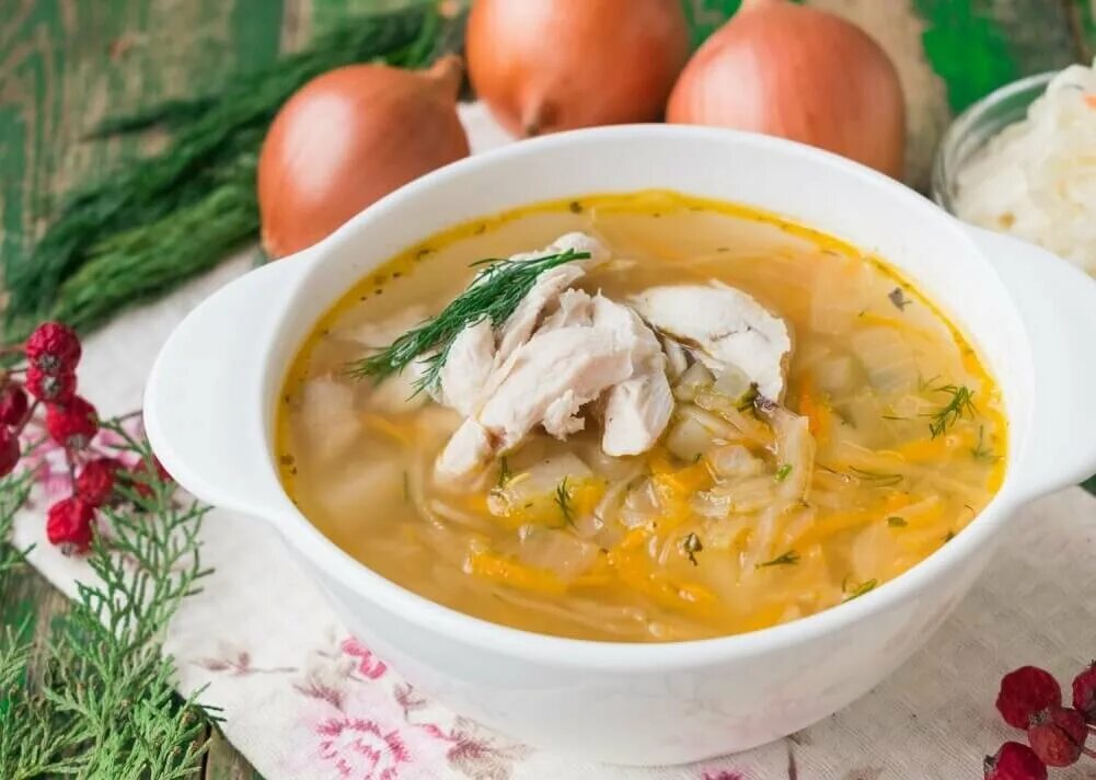 Вкусные свежие щи из курицы