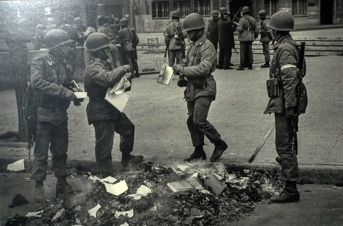 Переворот военного конфликта. Пиночет 1973. Стадион Сантьяго Чили Пиночет.