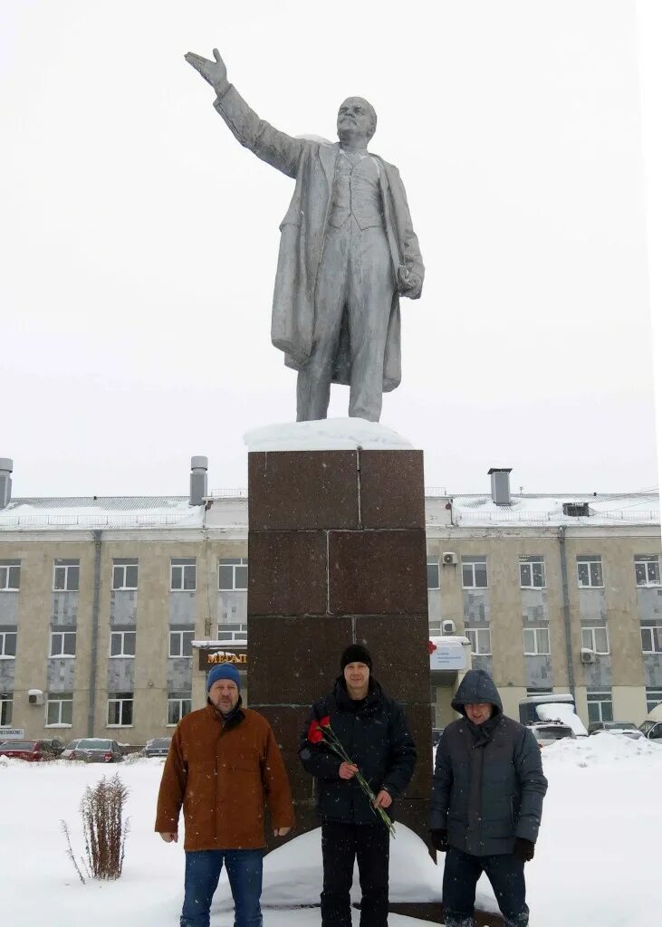 Ленин чуваш. Память о ленине. ленин чувашские корни. ленин чуваш фото.