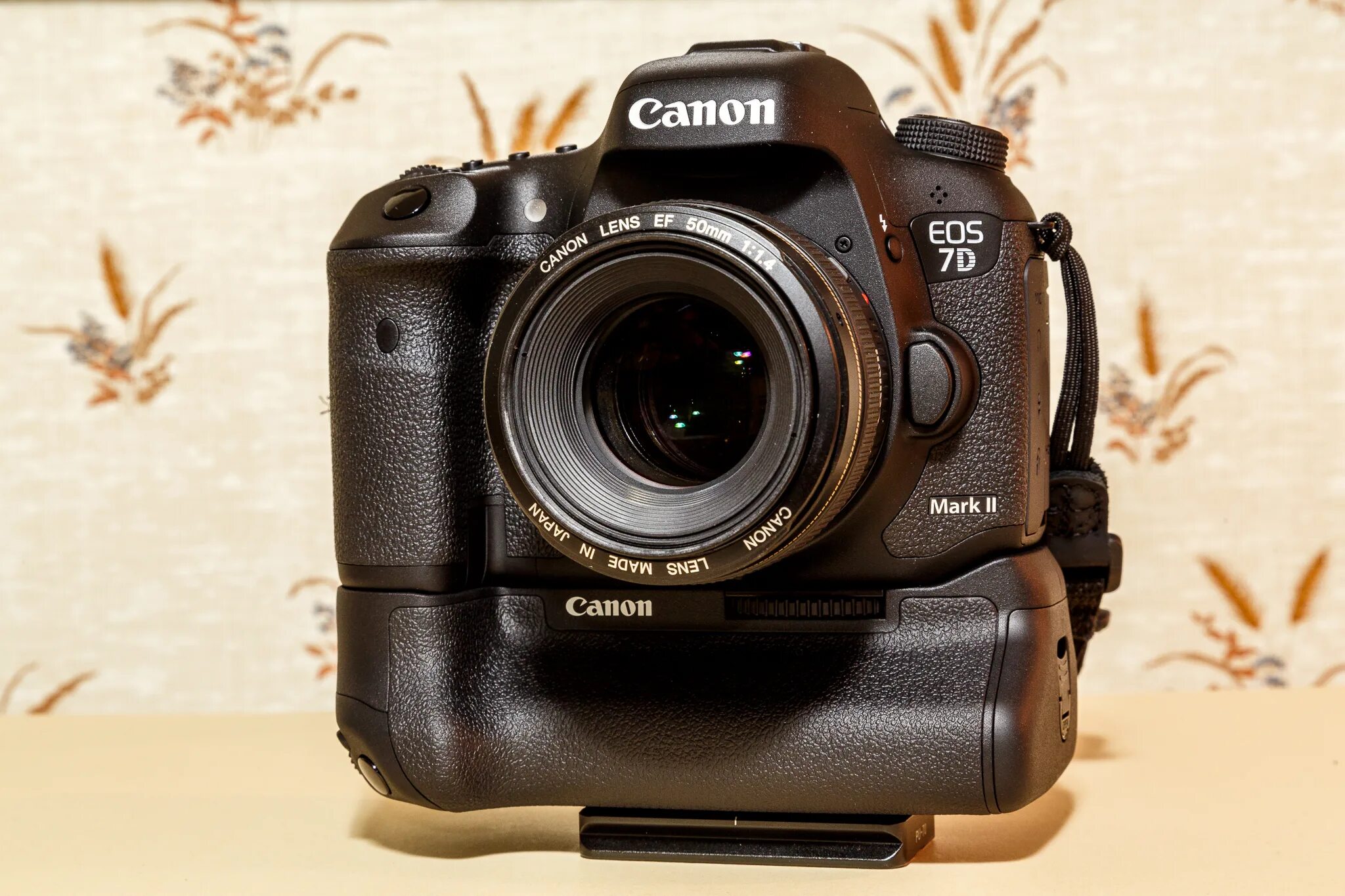 Eos 7d mark. Canon EOS 7d Mark II. Кэнон EOS 7d. Canon EOS 7. Canon 7d Mark 1.