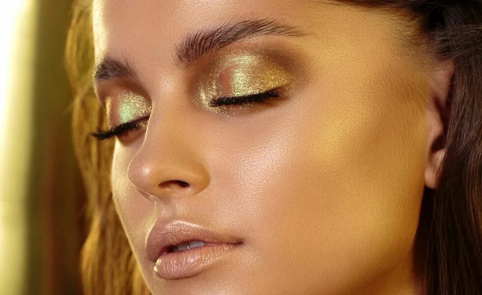 Gold look. Золотые тени. Золотистый макияж. Макияж в золотых оттенках. Вечерний макияж с золотыми тенями.