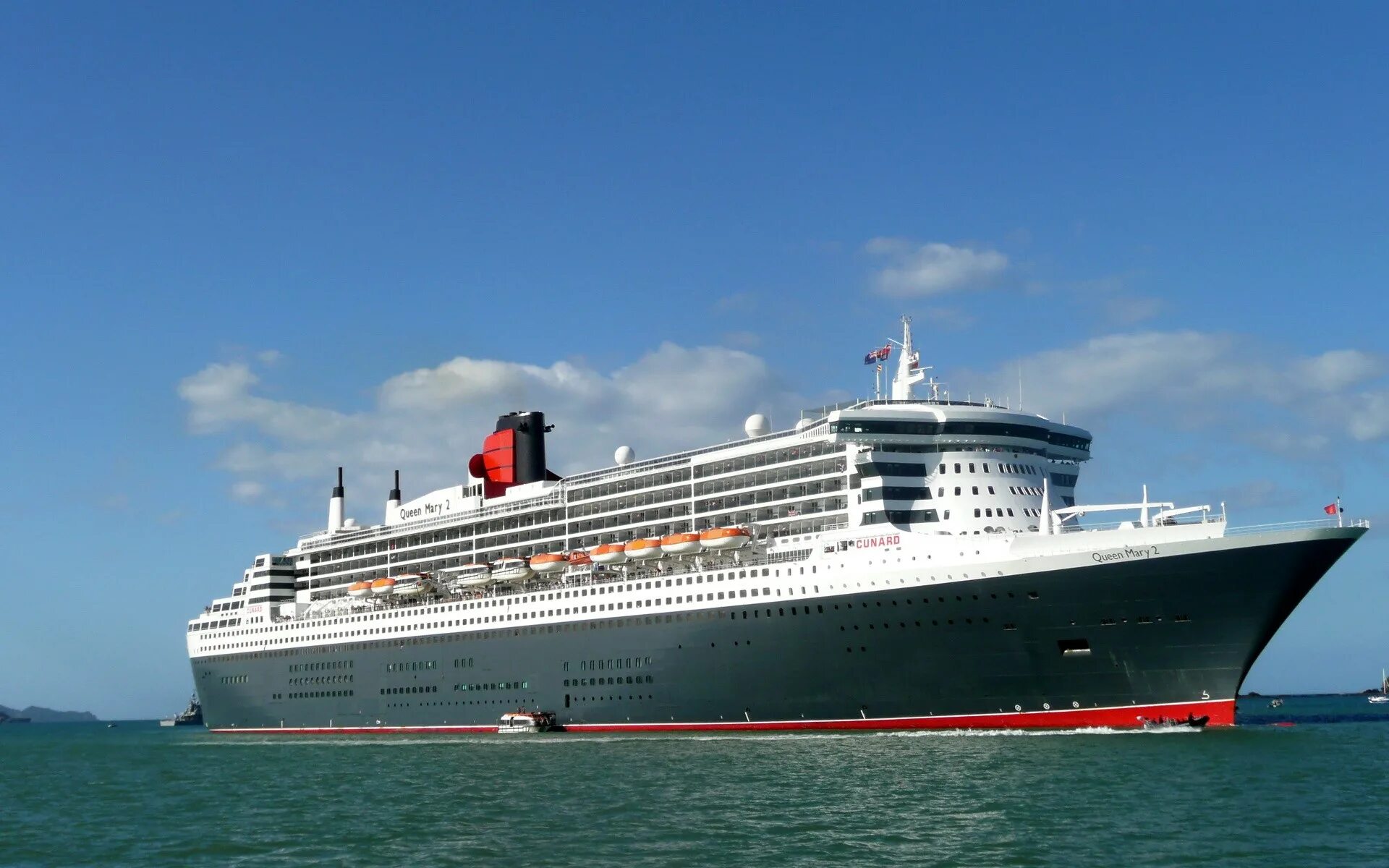 Mary ship. Куин мэри 2. океанский лайнер queen mary 2. круизный лайнер королева мария 2. круизный лайнер квин мэри.