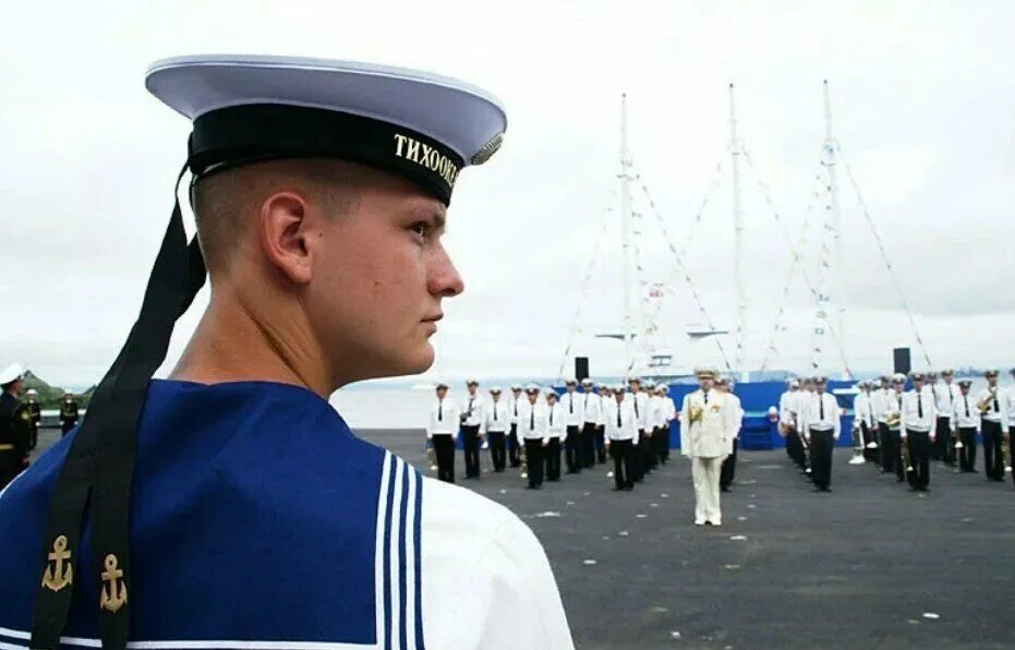 Регистрация флота. Форма матроса ВМФ РФ. Бескозырка матроса ВМФ РФ. Матрос ТОФ. Форма ВМФ матрос Тихоокеанский флот.