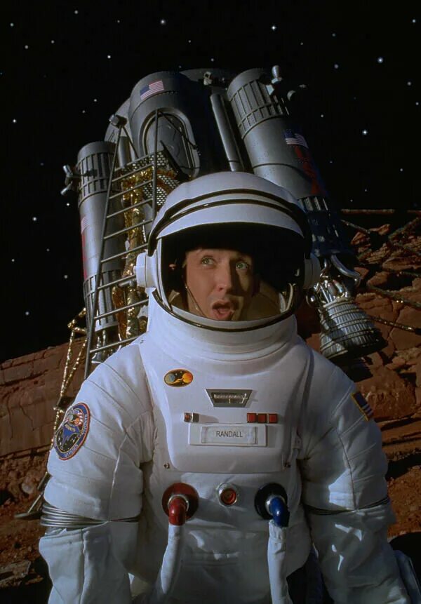 смешная ракета. ракета летит. верхом на ракете. человек-ракета фильм. бизнесмен на ракете.