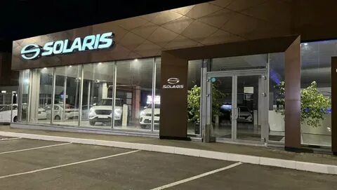 Первые фирменные салоны Solaris открылись в Москве и Саратове.