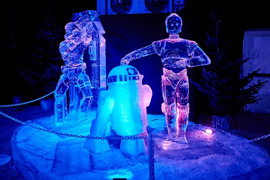Ледовые войны. Космические скульптуры. Ледяная скульптура космос. Музей ледяных фигур Стар ВАРС. Войны из льда.