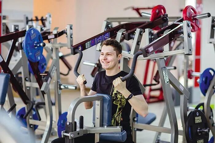 Фитнес клубы йошкар ола. Фитнес центр астрон йошкар-ола. Metro fitness тюмень. Эйфория тренажерный зал йошкар-ола. Спорт зал астрон йошкар ола.