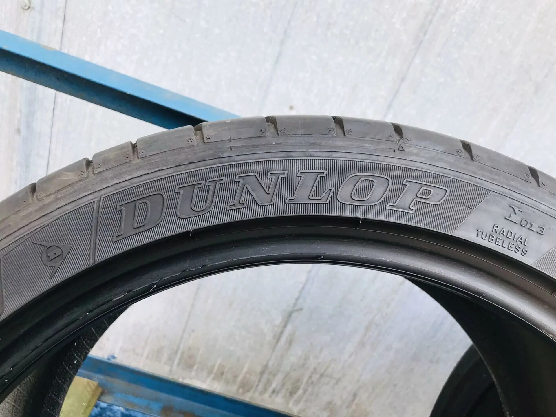 235 40 r19 купить. 235/40 R18. 255 40 R19 Данлоп. ILINK 235/40 r18. Dunlop SP Sport Maxx gt 245/40 r18.