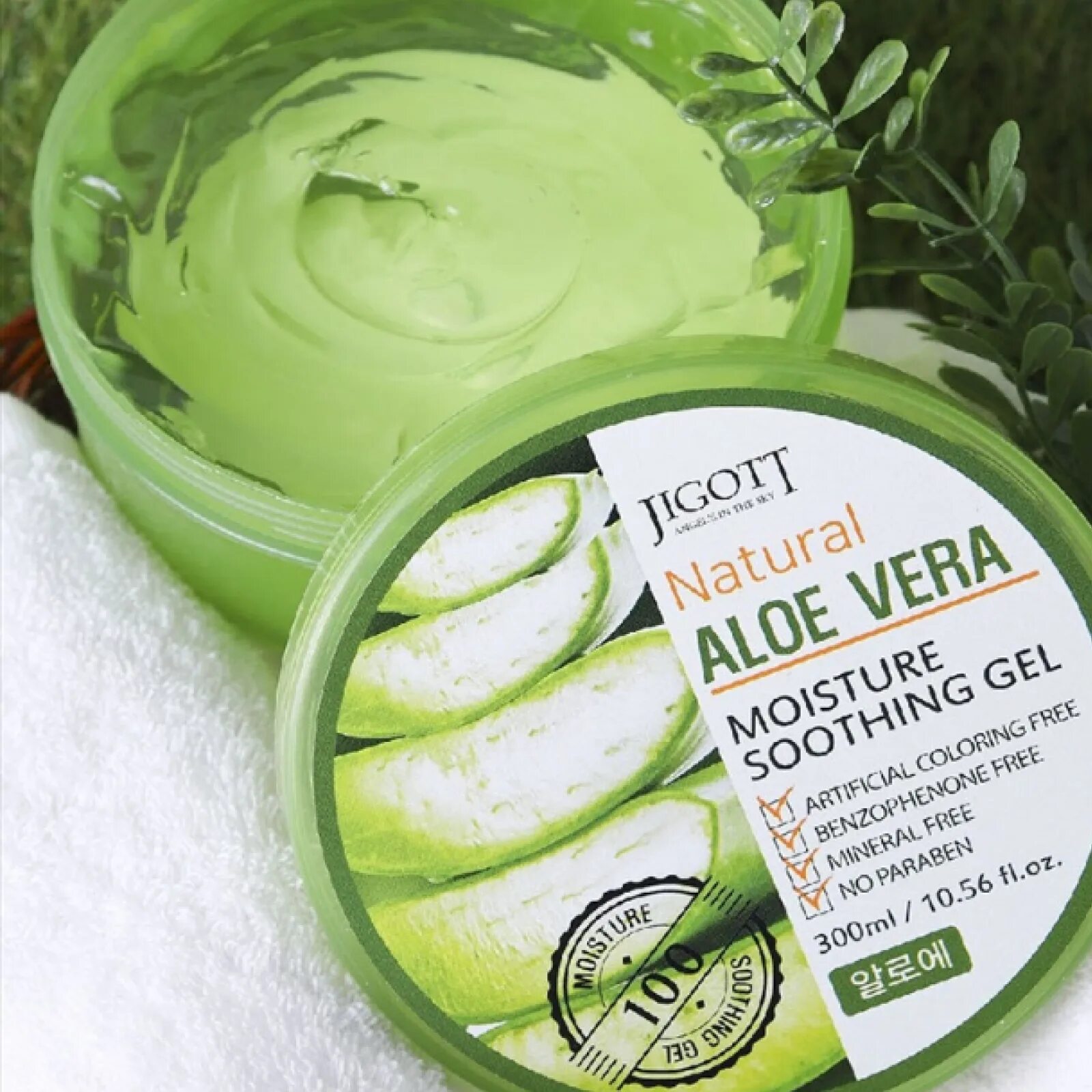 Aloe natural. Увлажняющий успокаивающий гель - natural Aloe Vera Moisture Soothing Gel [Jigott]. [Jigott] универсальный гель для кожи алоэ natural Aloe Vera Moisture Soothing Gel, 300 мл. Aloe Vera 95% увлажняющий гель real Soothing Gel.