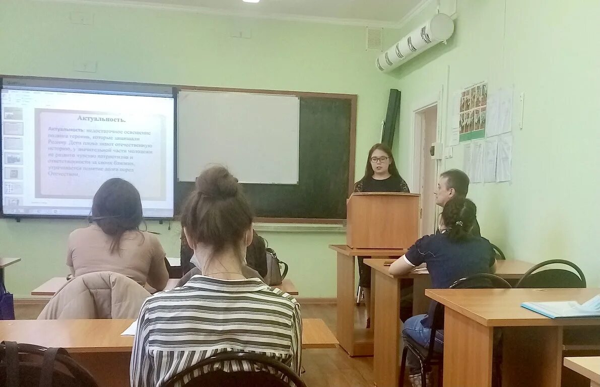 православная гимназия екатеринбург. чернышова ника из гимназии во имя святых царственных страстотерпцев. гимназии святых царственных страстотерпцев екб. православный лицей оренбург. гимназия во имя святых царственных.