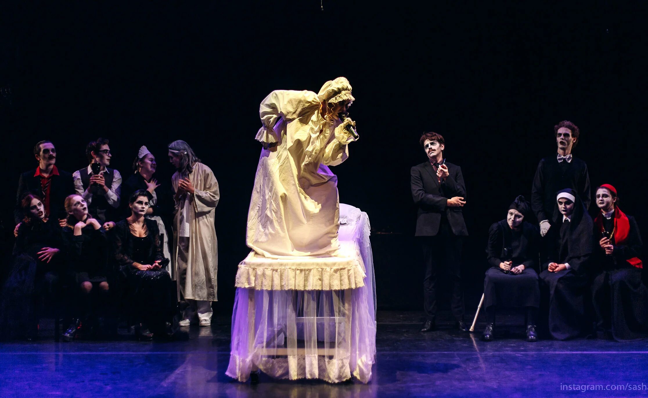 Чудо святого антония вахтангов. Чудо святого антония современник. Метерлинк чудо святого антония спектакль. Чудо святого антония театр вахтангова. Чудо святого антония современник.