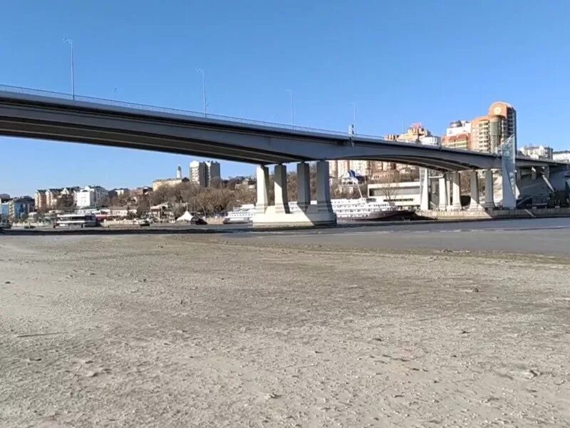 Реку дон выдуло ветром. Дон обмелел. Ростов уровень воды в дону. Куда делся дон. Куда делся дон.