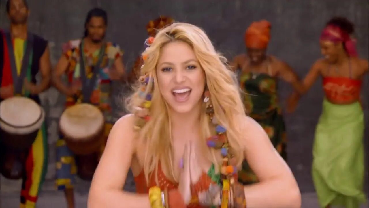 Shakira 2010 Waka Waka. Shakira Waka Waka (Africa FIFA 2010). Танец Шакиры Африка.