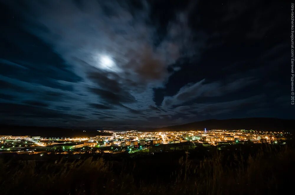 Магадан ночью. Ночной магадан. Магадан ночью. Кандалакша. Ночной магадан улица ленина.