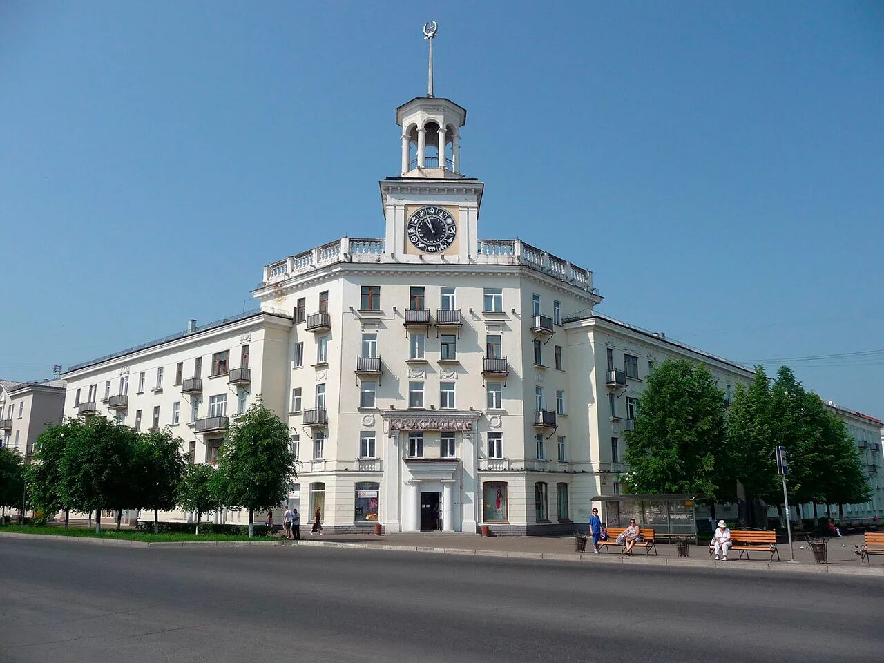 Часы железногорск красноярский. Железногорск красноярский край. зато железногорск красноярского края. площади города железногорска красноярского края. площадь ленина железногорск красноярский край.