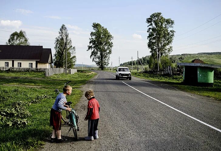 Сколько населения в деревне