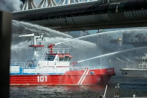 Противопожарное судно