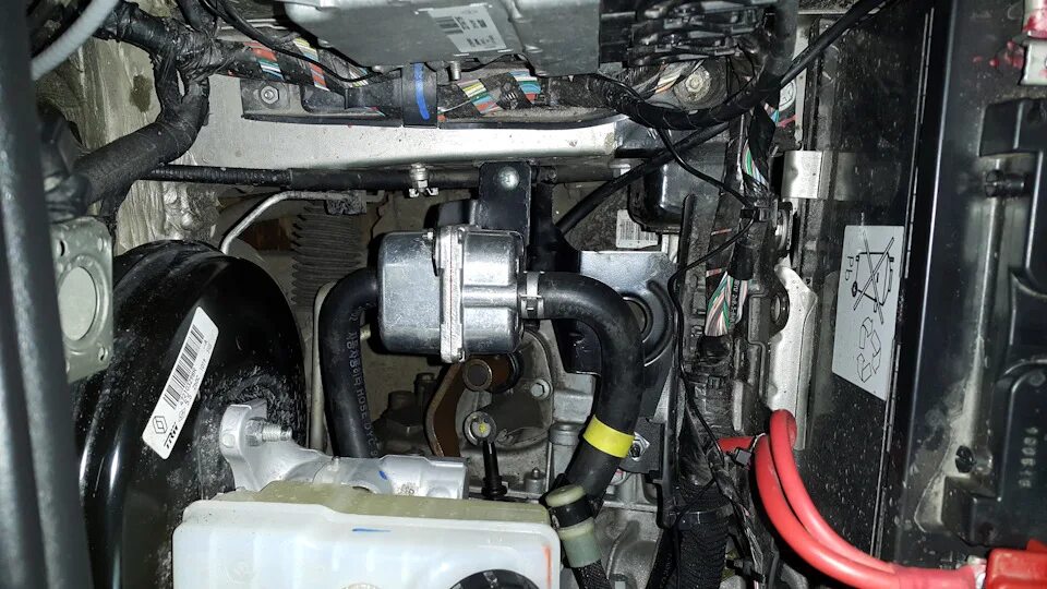 Подогрев дизеля установка. Подогреватель двигателя 220в рено логан 1.4. подогреватель двигателя renault logan 2. подогрев двигателя 220в логан. предпусковой подогреватель 220в рено дастер дизельный.