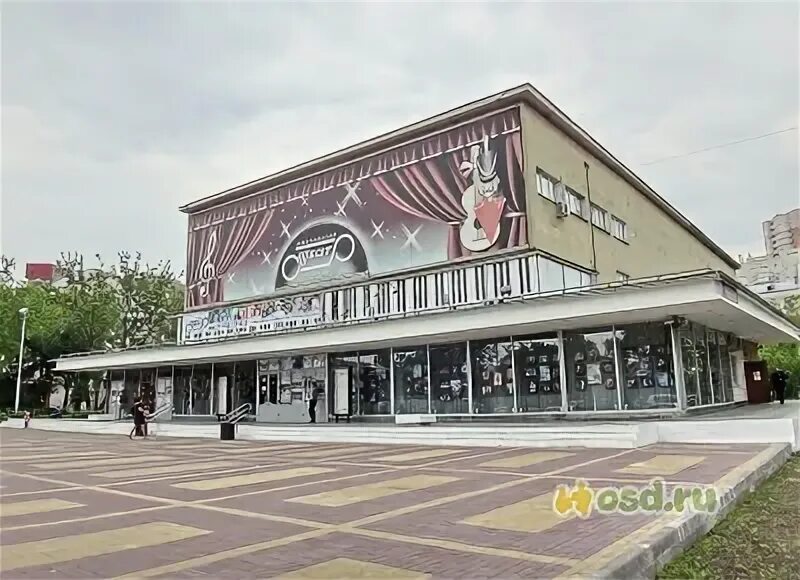 Дворец на яузе дк мэлз. Драматический театр имени пушкина москва. Московский музыкальный театр под руководством геннадия чихачева. Музыкальный театр п/р геннадия чихачёва. Пушкина.