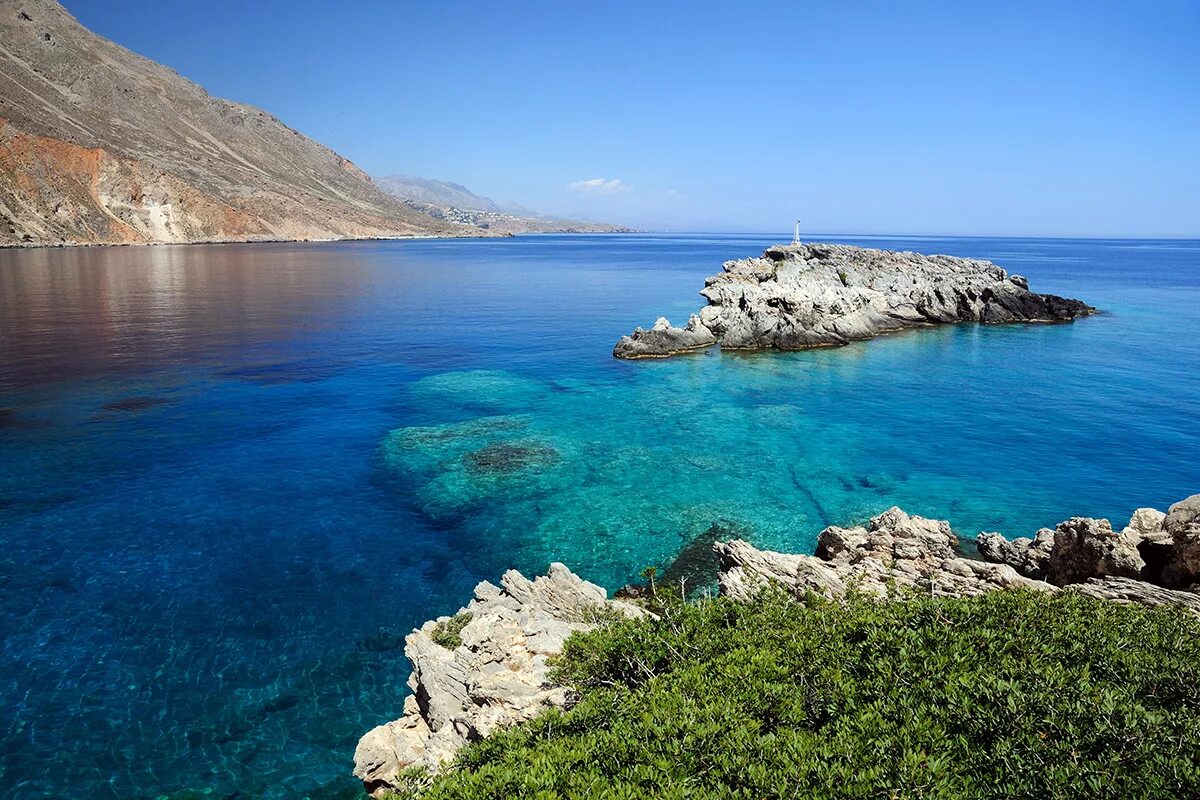 Большой остров греции. Крит Ионическое море. Эгейское море Крит. Ливийское море Крит Греция. Ионическое море в Греции.