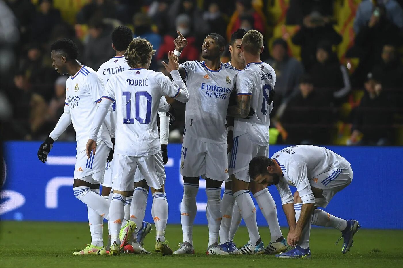 Футбол 1 реал мадрид. Шериф Реал Мадрид. Шериф против Реал Мадрид. Real Madrid 1-0 Sevellia. Реал Мадрид 2021.