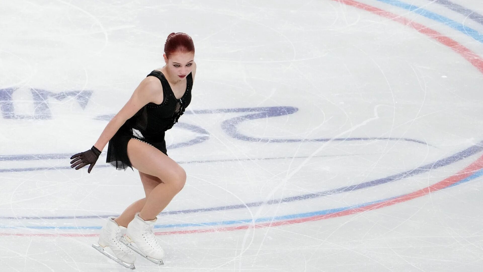 Трусова gif. Александра Трусова 2021 произвольная программа. Александра Трусова Skate America. Александра Трусова фигуристка 2022. Трусова Круэлла Трусова Александра.