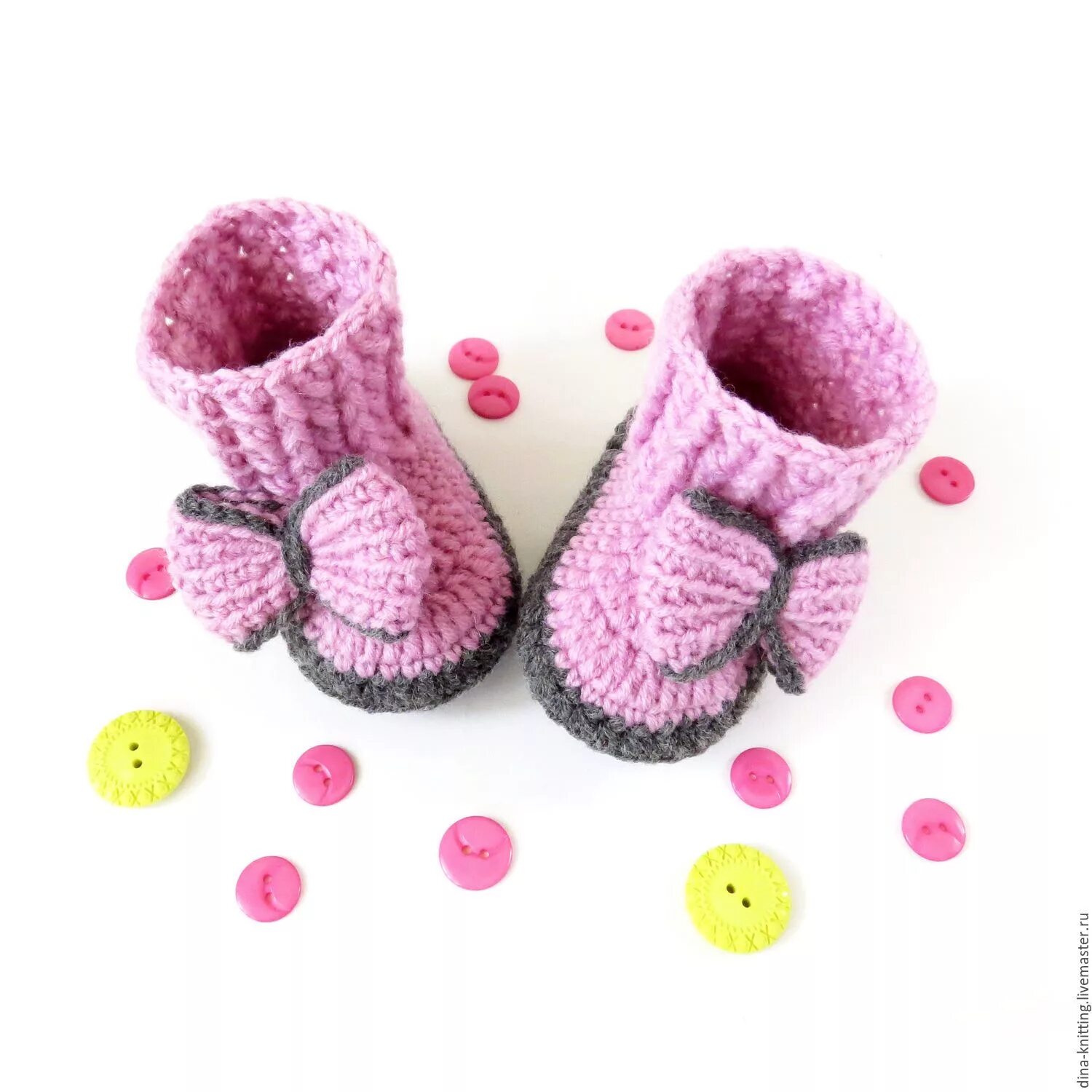 Вязаные детские пинетки. Вязанные пинетки девочкам. Вязанные пинетки девочкам. Пинетки для новорожденных. Вязаные пинетки.