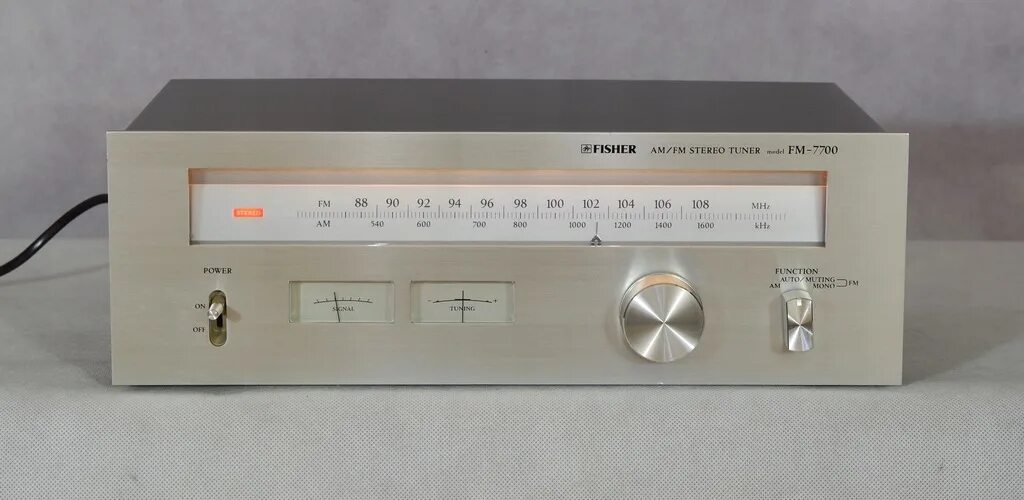 Mcintosh mr87. Тюнер стационарный. Стереоресивер pyle pt270 aiu. Sony as-860 ресивер. Cd-проигрыватель nad c568.