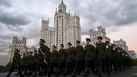 Парад иностранцы